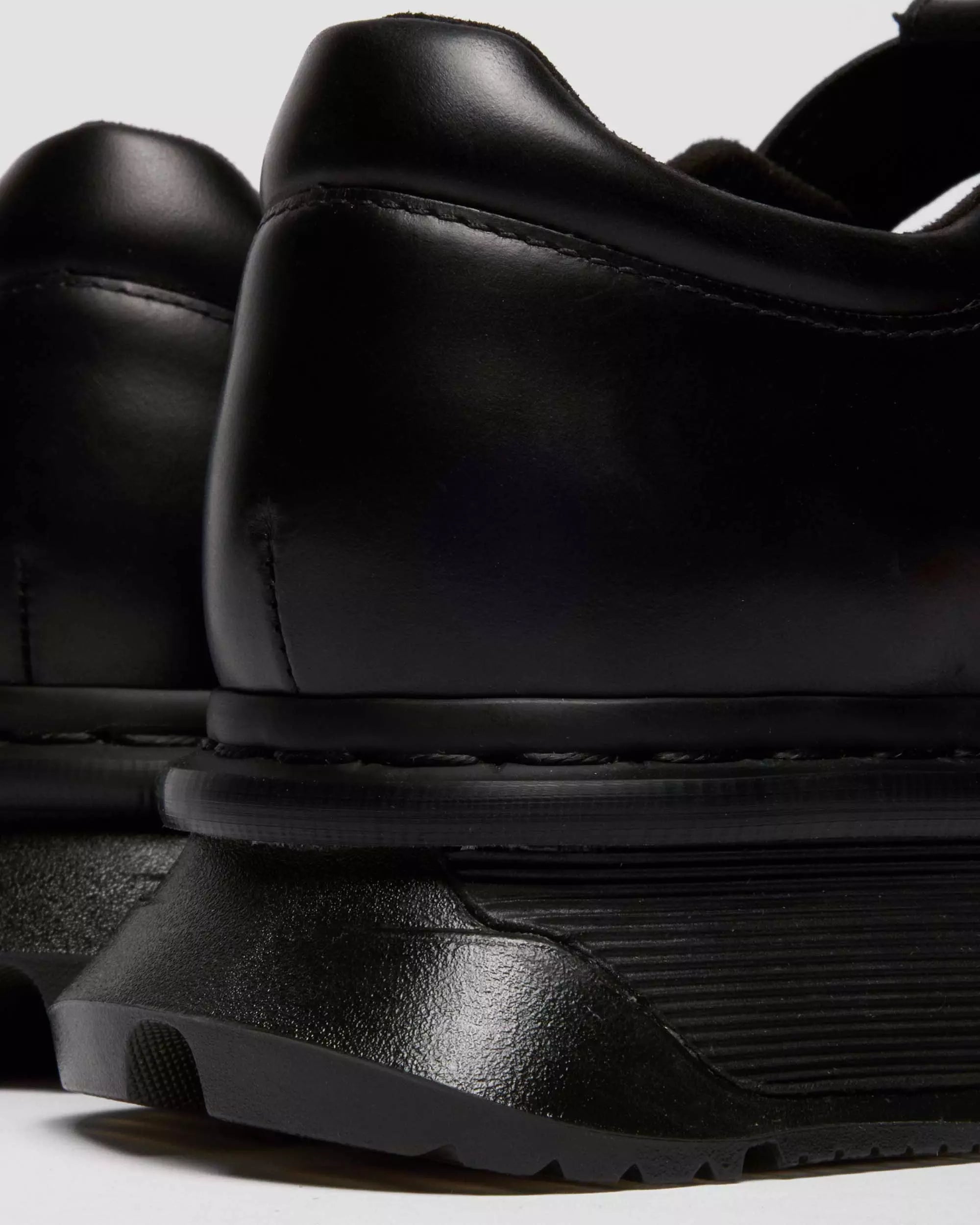 Qubist Fisherman Soft Leather Buckle Shoes