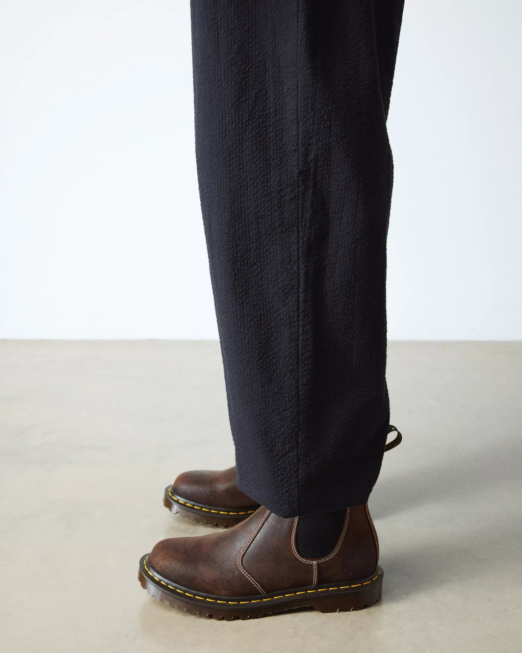 2976 Made in England Wax Commander Chelsea Boots
