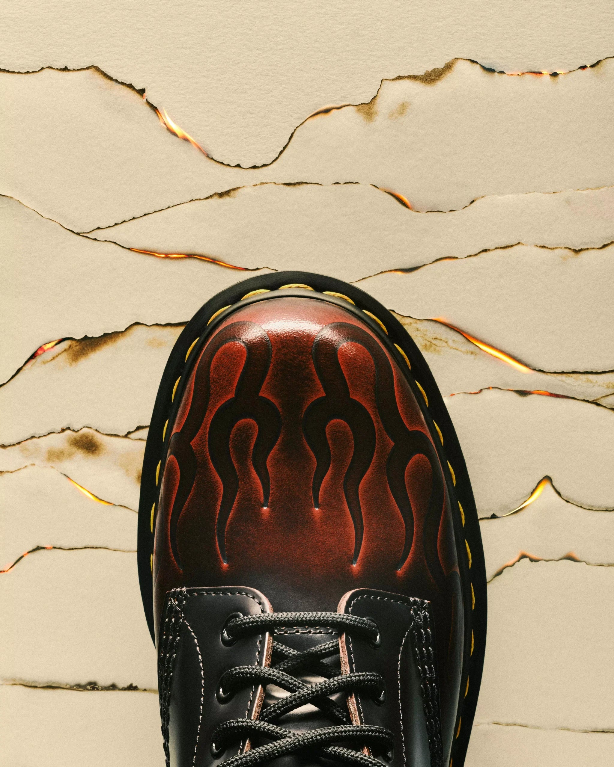 1460 Inferno Arcadia Rub Off Leather Boots