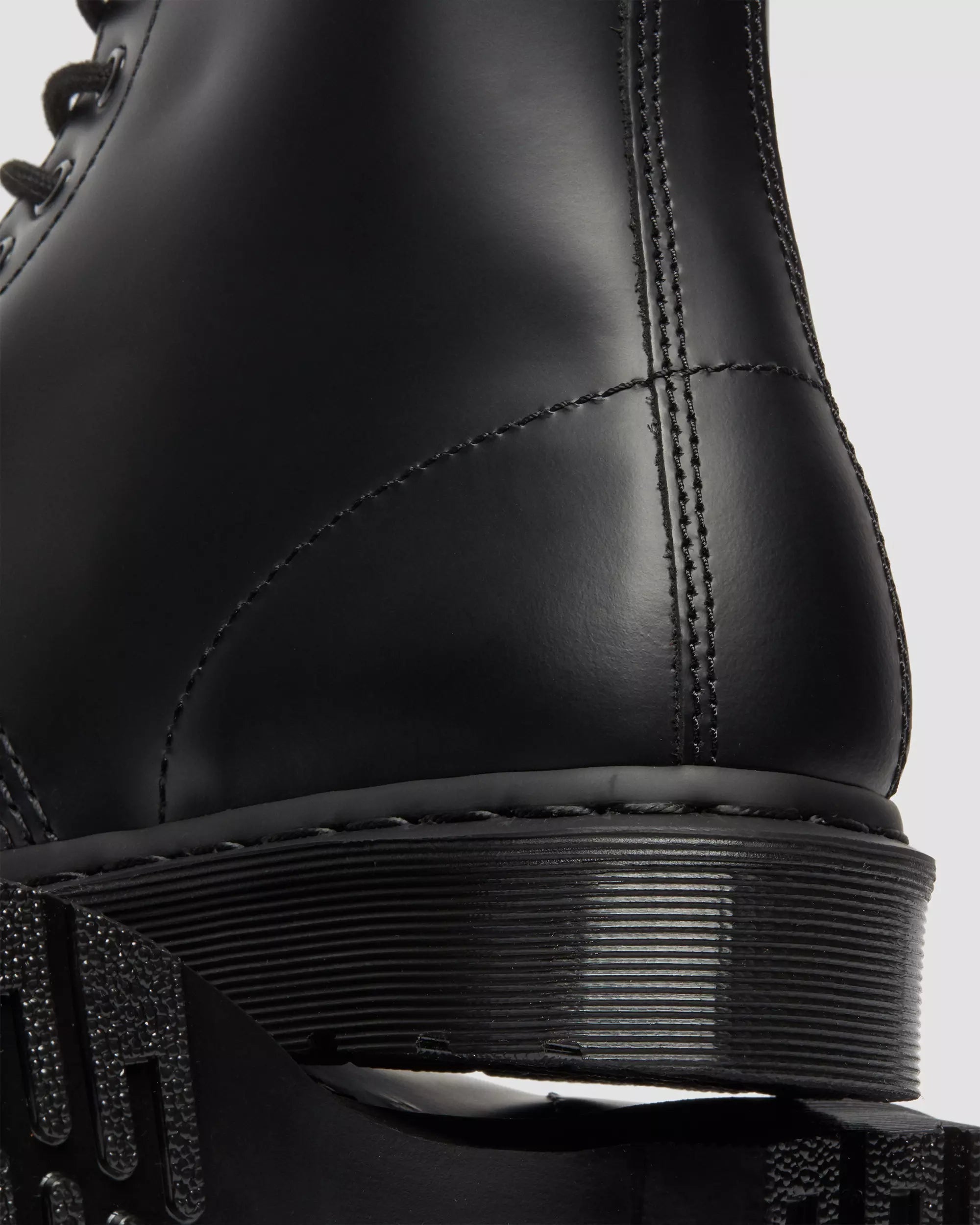 1460 MONO Smooth Leather Lace Up Boots