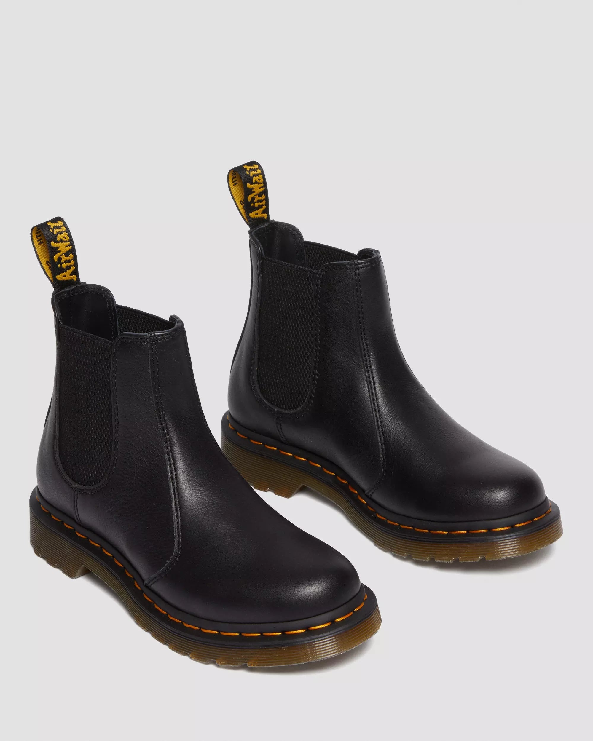 2976 Women's Virginia Leather Chelsea Boots