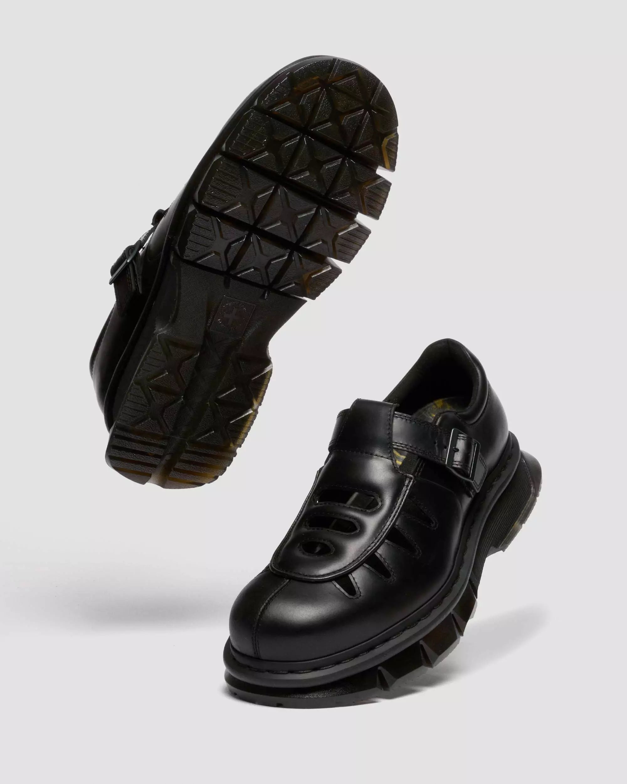 Qubist Fisherman Soft Leather Buckle Shoes