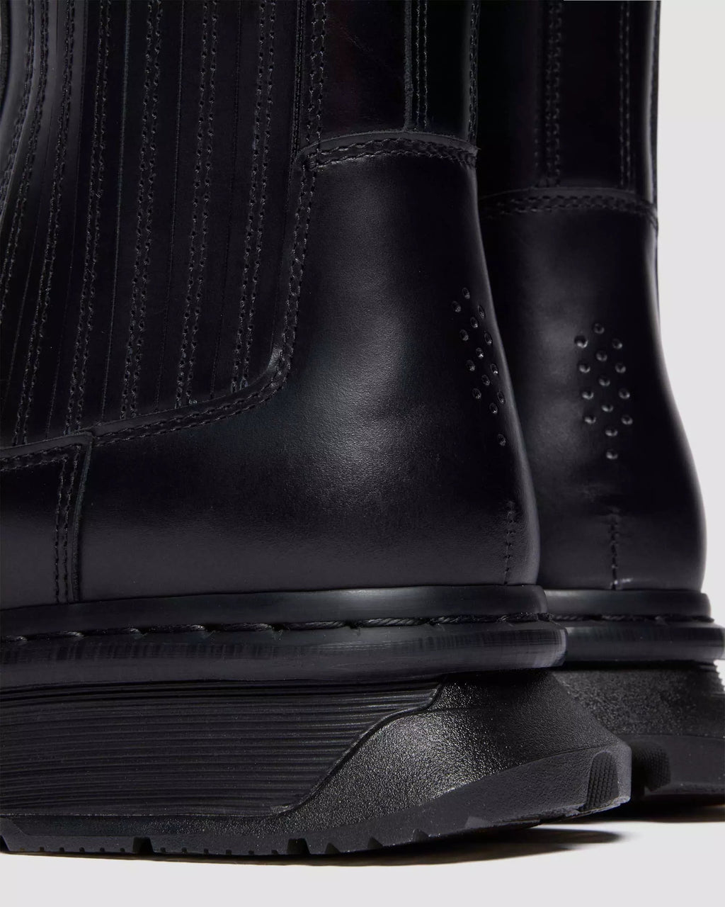 14XX QUBIST CHELSEA Soft Leather Chelsea Boots
