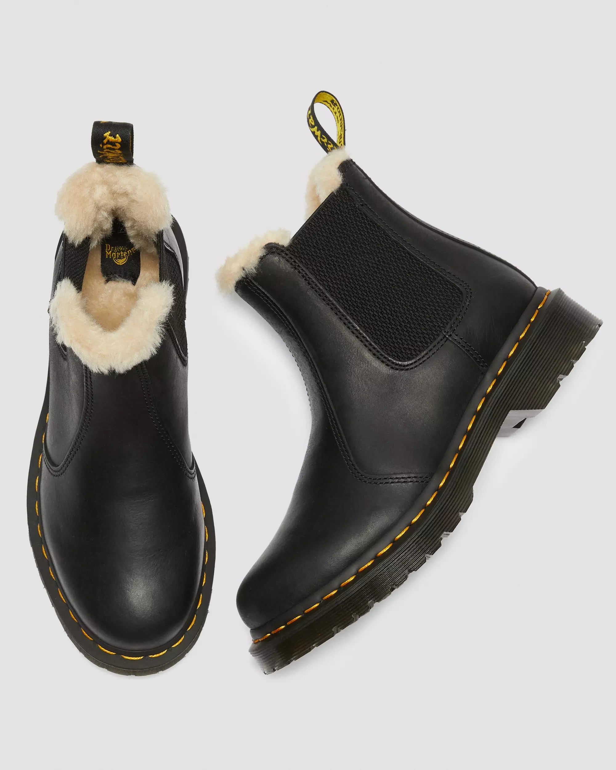 2976 Women's Women's Faux Fur Lined Chelsea Boots