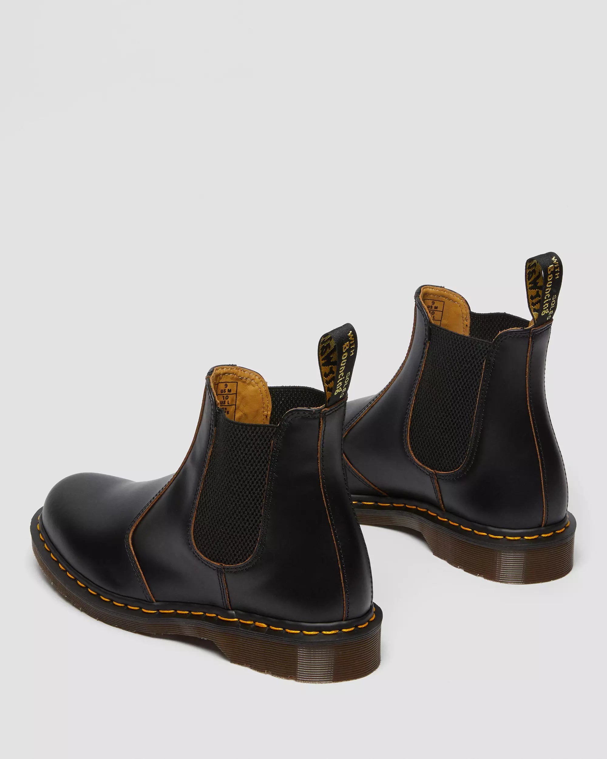 2976 Vintage Made In England Leather Chelsea Boots
