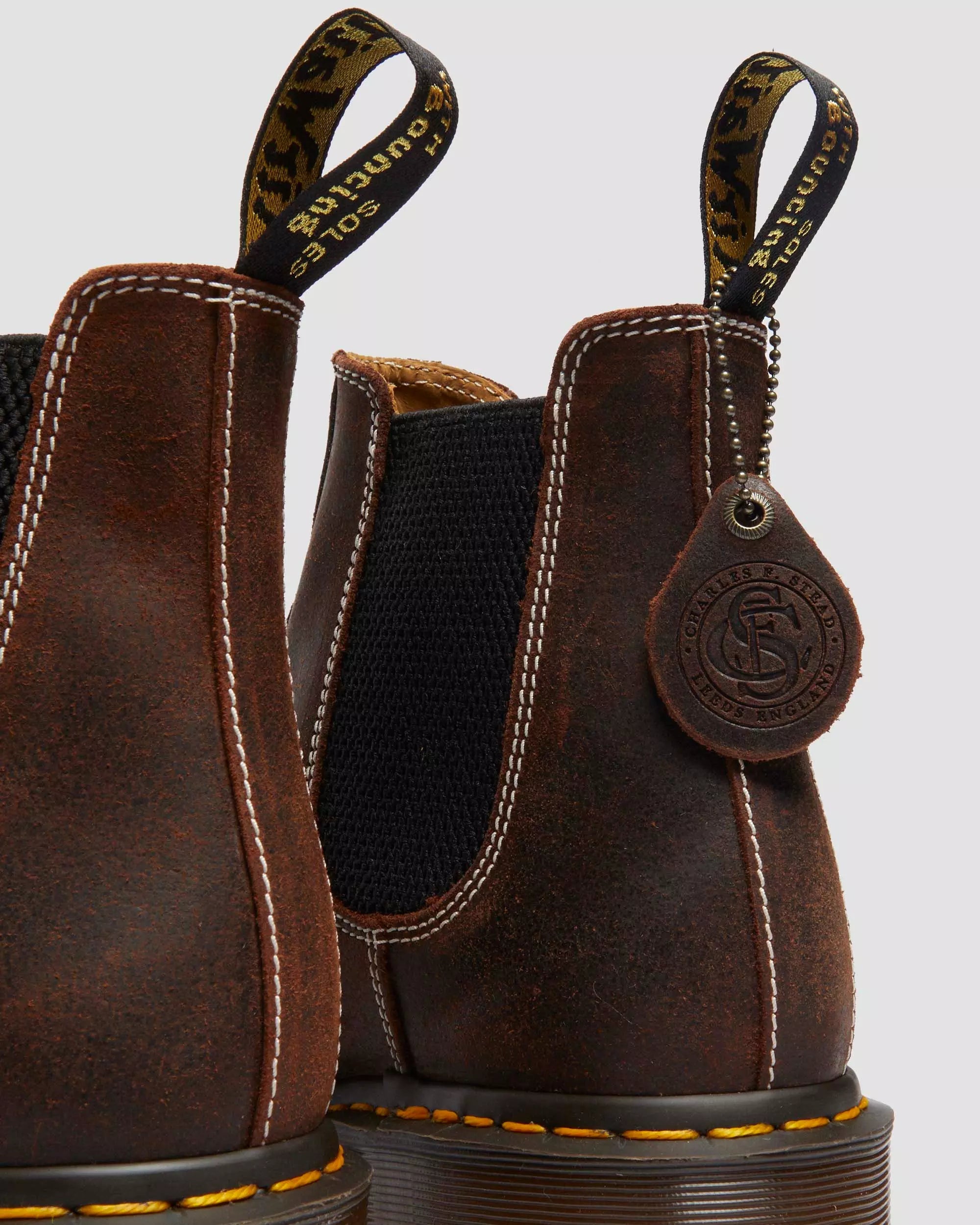 2976 Made in England Wax Commander Chelsea Boots