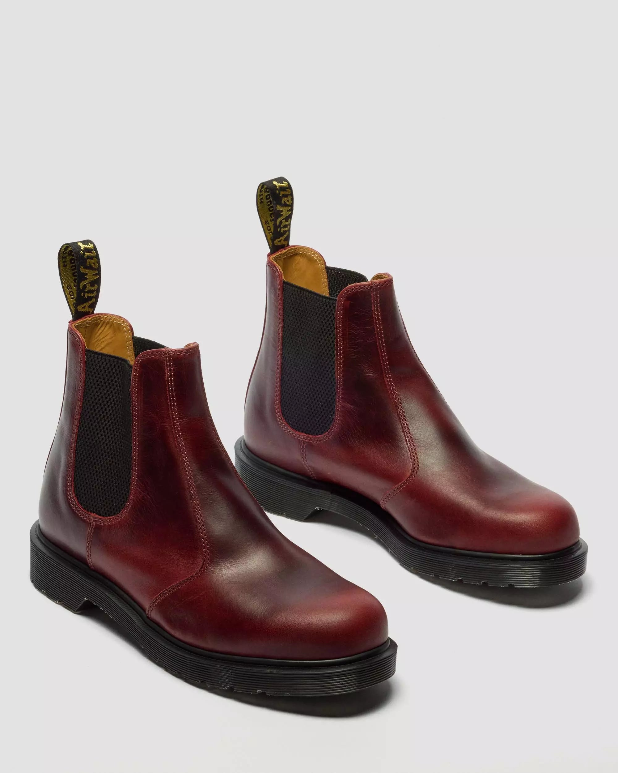 2976 Made In England Classic Calf Leather Chelsea Boots