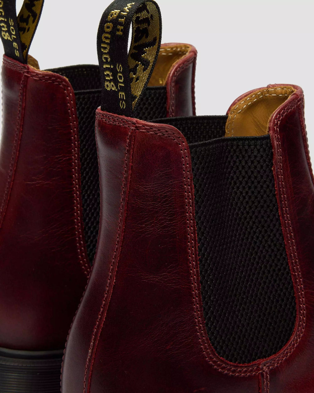 2976 Made In England Classic Calf Leather Chelsea Boots