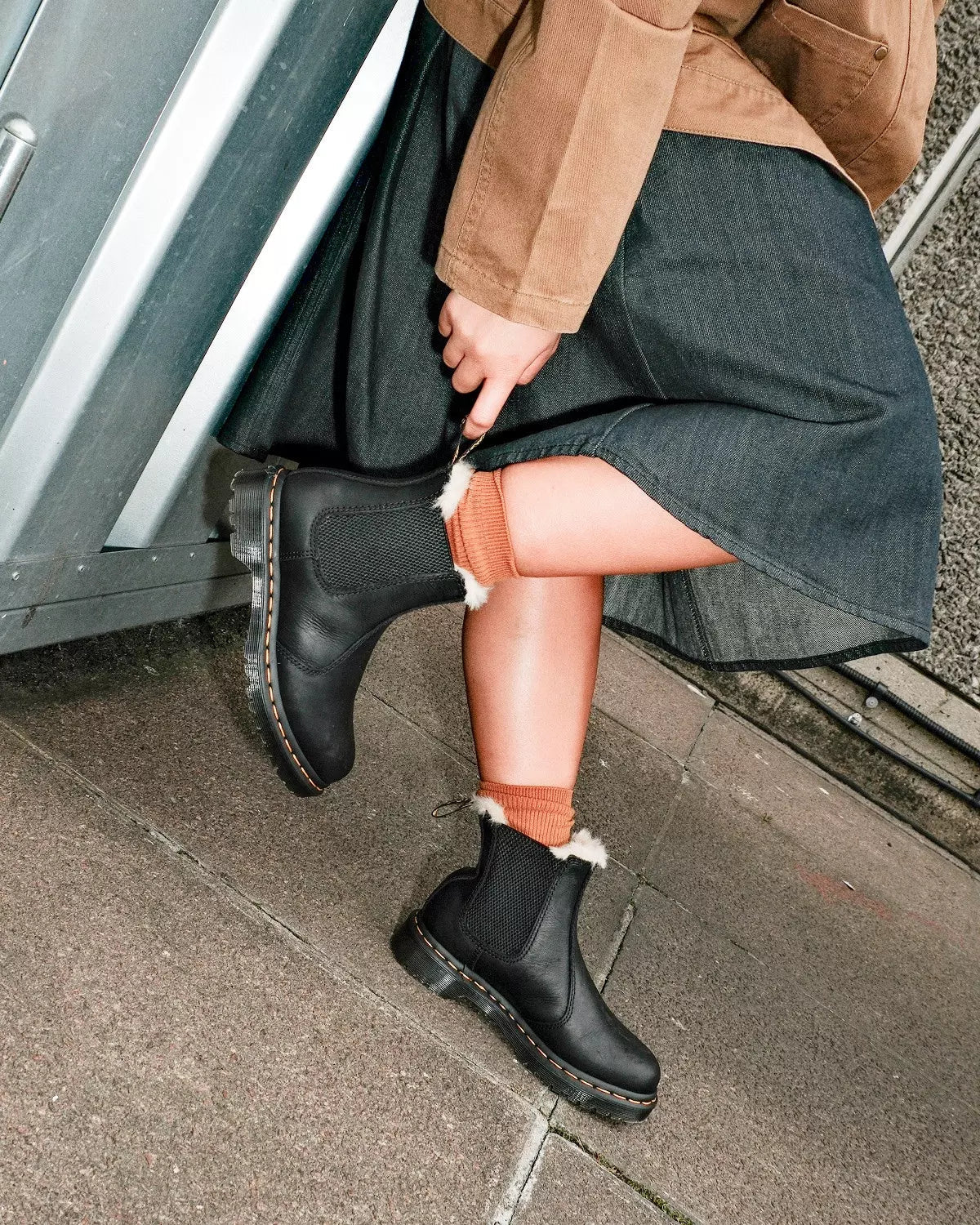 2976 Women's Women's Faux Fur Lined Chelsea Boots