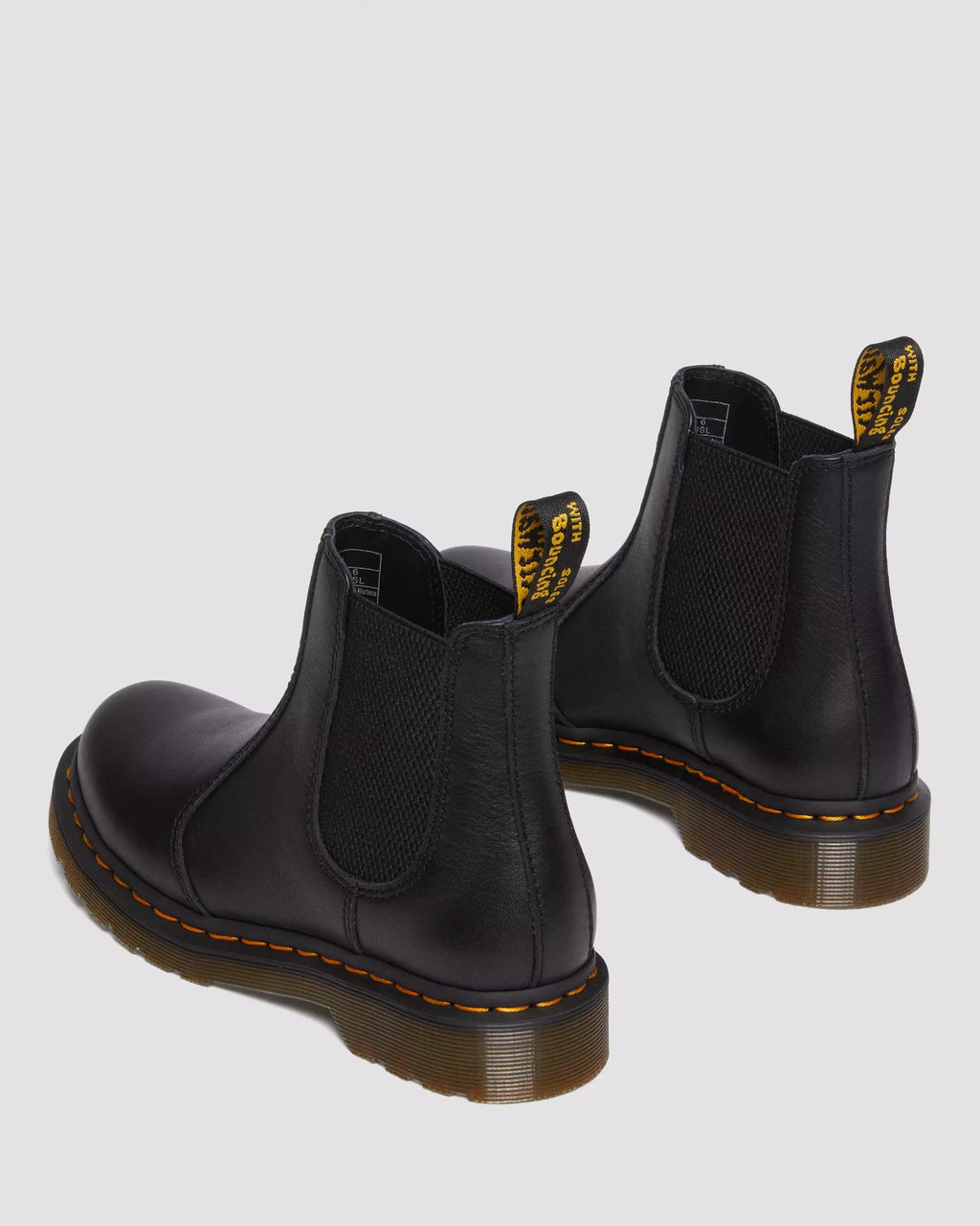2976 Women's Virginia Leather Chelsea Boots